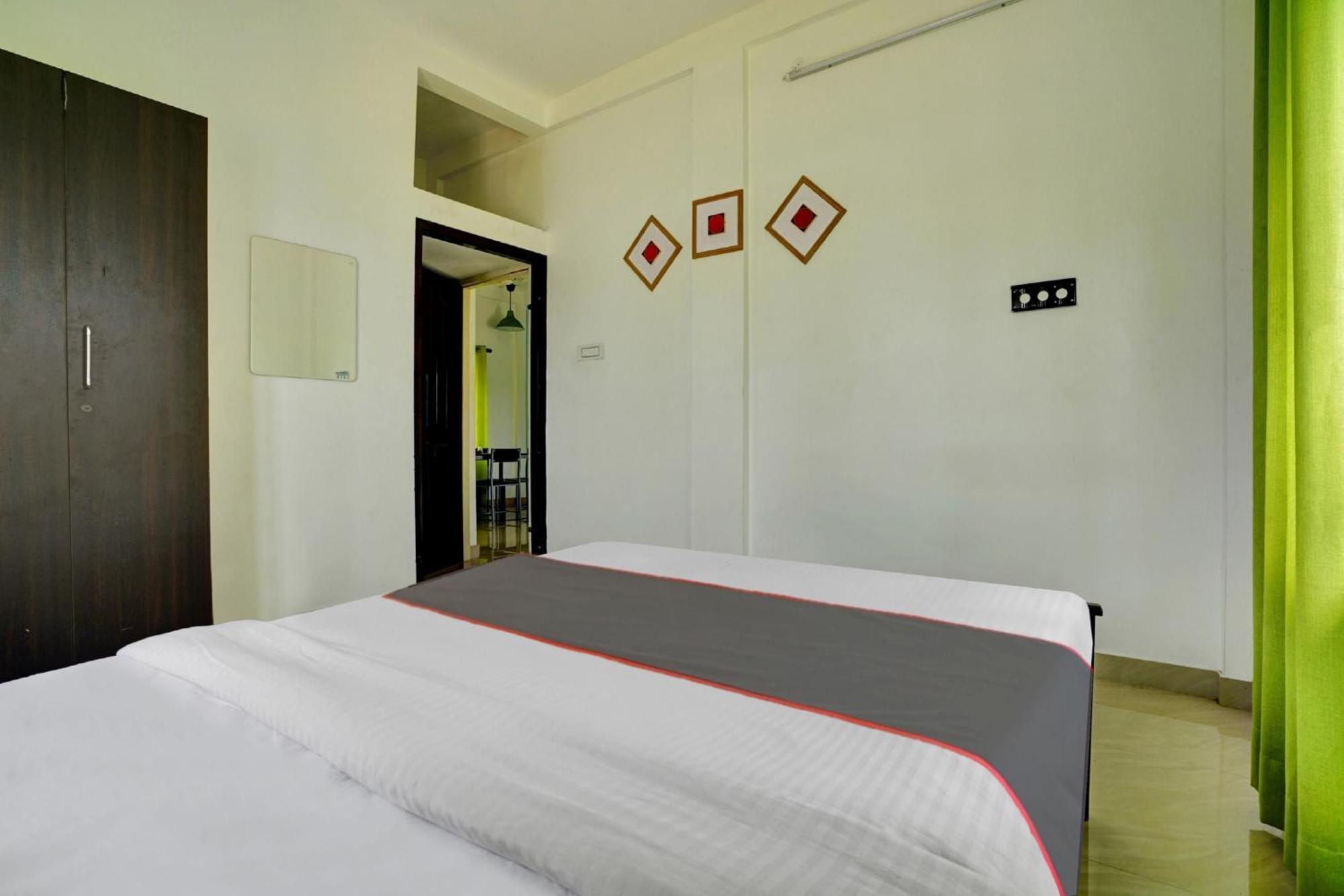 Collection O 81026 Suqoon Premium Stays Kochi Exterior photo